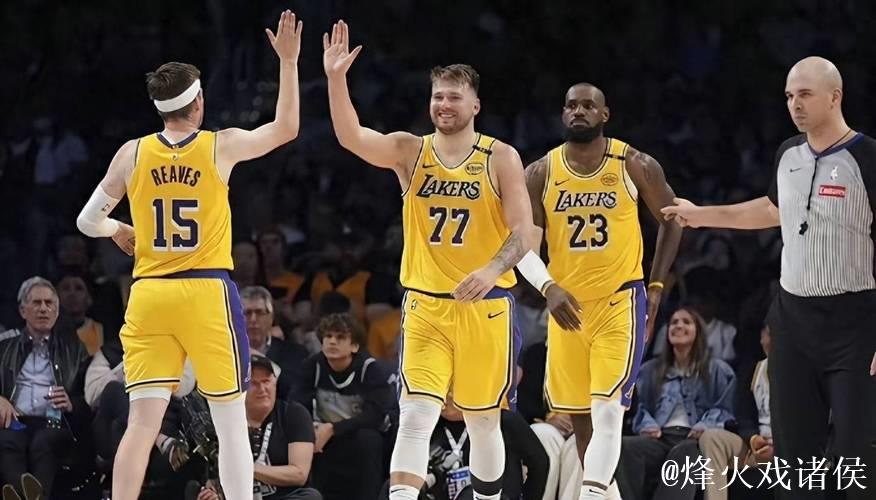 湖人险胜太阳116-114喜忧参半!詹姆斯+替补扛大旗,东契奇+斯玛特显短板 湖人险胜太阳116-114喜忧参半!詹姆斯+替补扛大旗,东契奇+斯玛特显短板